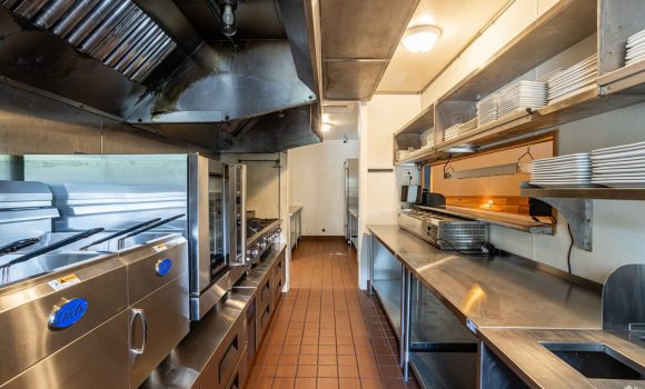 2477-Bristol-Rd-New-Harbor-ME-Interior-Photo-19-LargeHighDefinition copy